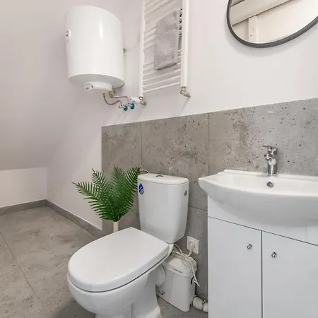 Comfortable 3city In By Renters
